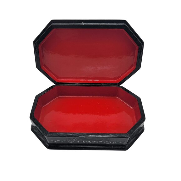 Handpainted Russian Lacquer Box - Picture 4 of 6